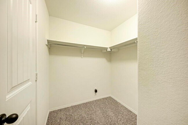 Building Photo - 801 Estes Park