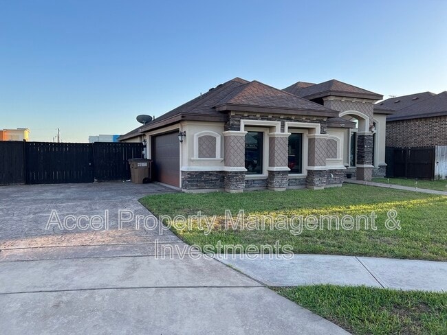 Building Photo - 312 Kika De La Garza St