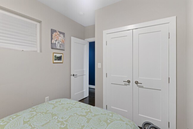 Building Photo - 1453 Girard St NW