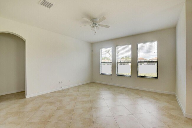 Building Photo - 4568 Willow Basin Wy