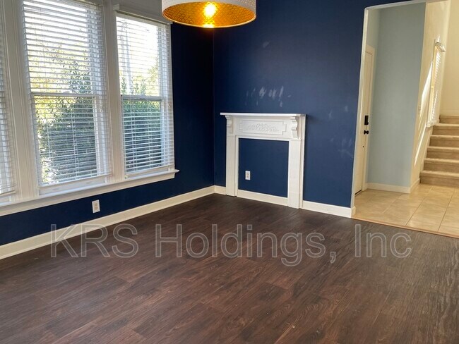 Building Photo - 3215 Omohundro Ave