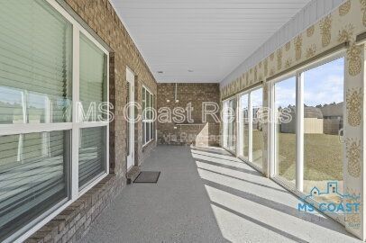Building Photo - 8712 Park Ridge Ct