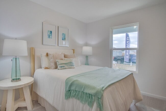 Building Photo - Spacious 4BR/2BA Home in Eagles Ridge – High-Speed Internet Included – Military Deposit Special