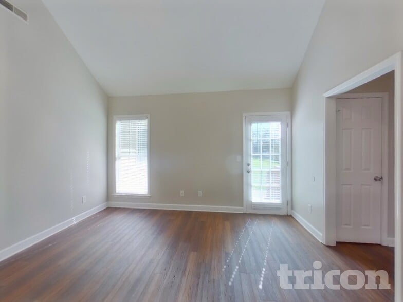 Building Photo - 2905 Haddox Pl