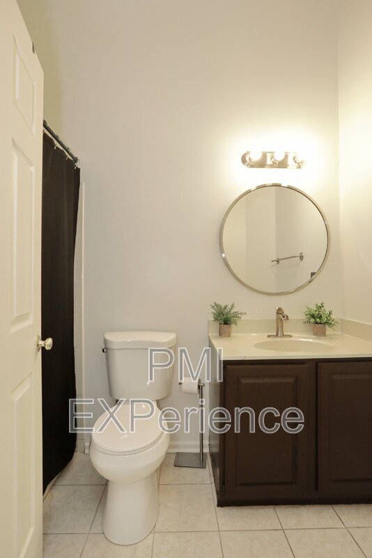 Building Photo - 12740 Wedgedale Ct