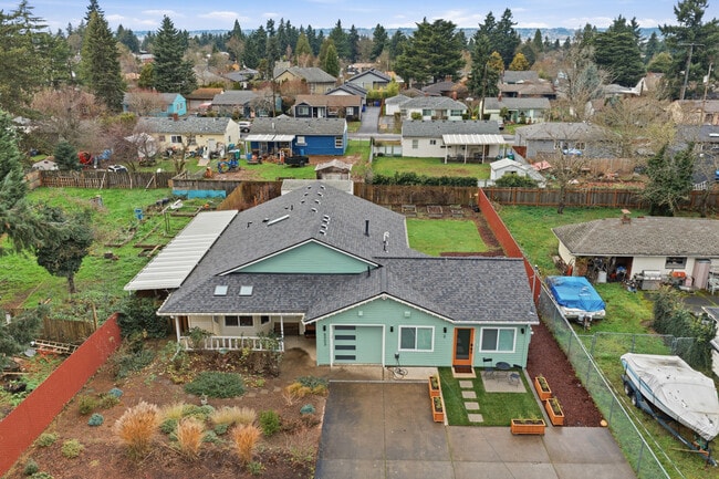 Building Photo - 5003 NE Mason St