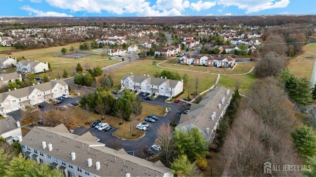 Building Photo - 13 Jill Ct