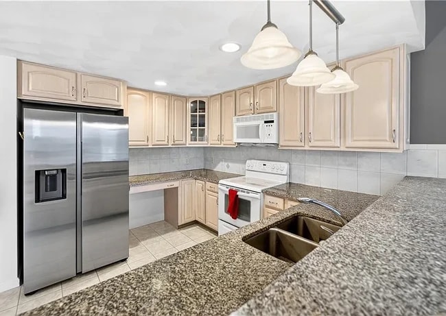 Building Photo - 97 Farnum Pike