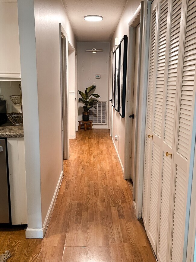 Building Photo - 109 Cleveland Rd