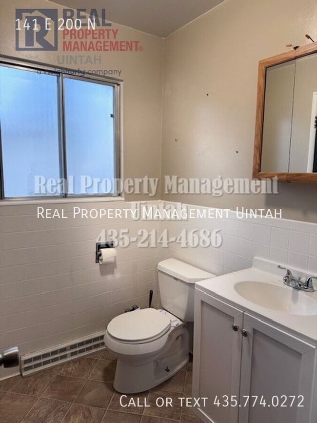 Building Photo - 141 E 200 N St