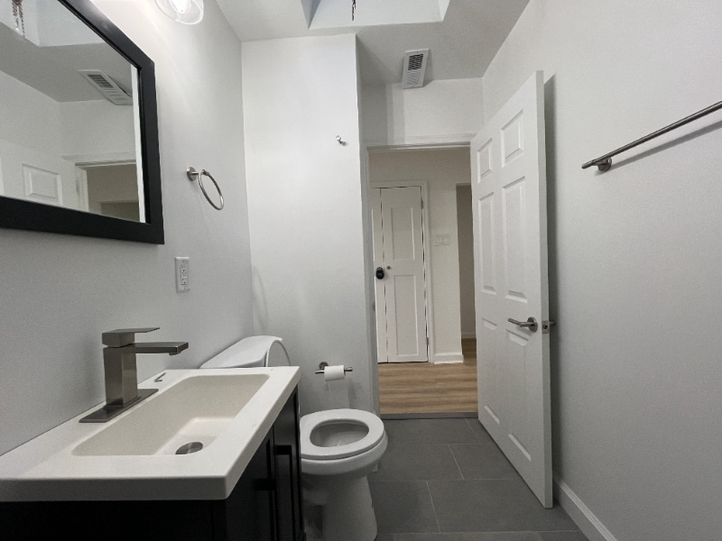 Building Photo - 6411 Malvern Ave