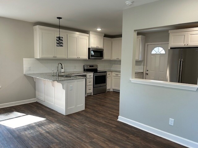 Building Photo - 409 W Maple Ave