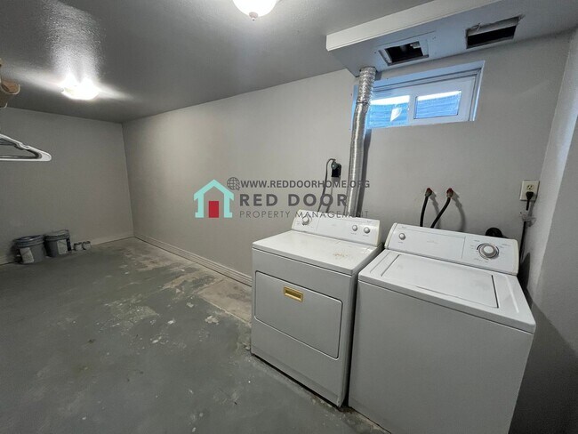 Building Photo - 5101 Silverwood Ct