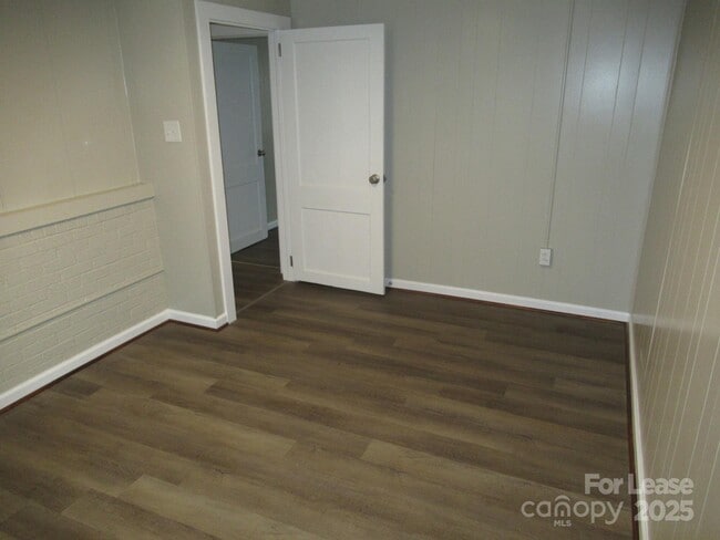 Building Photo - 7510 Palm Tree Church Rd