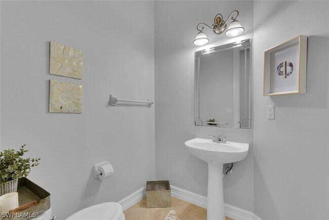 Building Photo - 590 110th Ave N