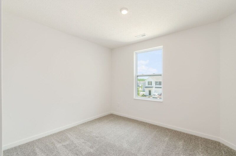 Building Photo - 2808 Horsham Dr