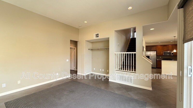 Building Photo - 52275 Desert Spoon Ct