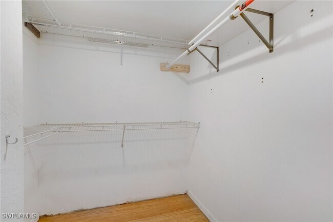 Building Photo - 285 Naples Cove Dr