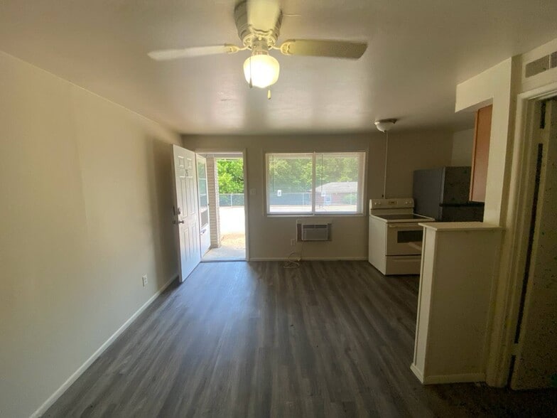 Building Photo - 2384 Williams Creek Rd