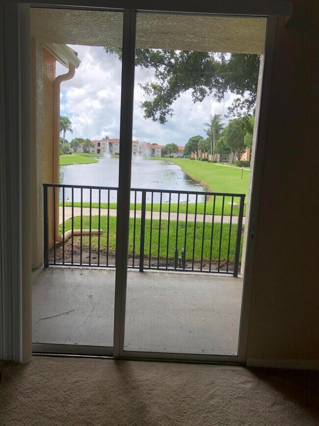 Building Photo - 15025 Michelangelo Blvd