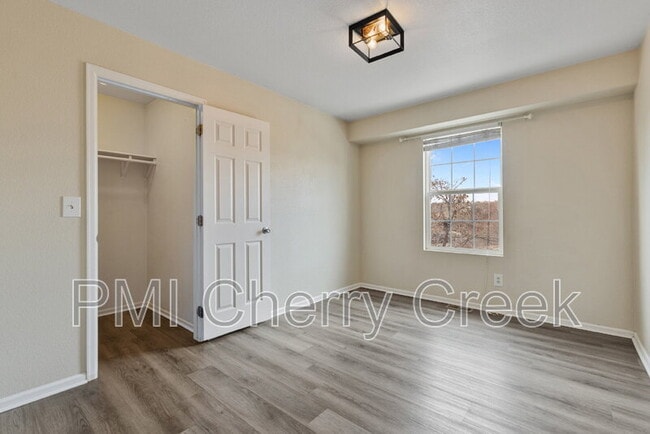 Building Photo - 9328 Garfield Way