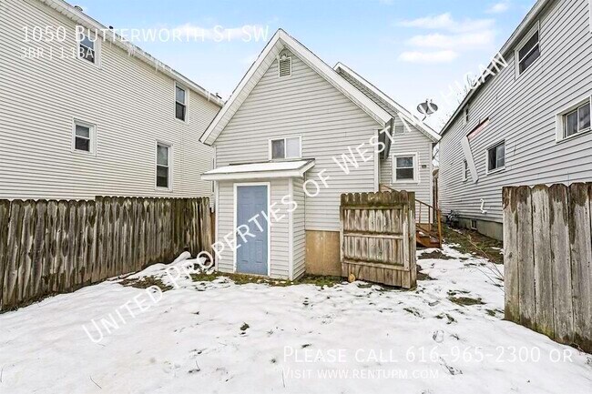 Building Photo - 1050 Butterworth St SW