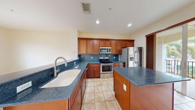 Building Photo - Modern Style Tri-Level Townhome 2BR/ 2.5BA...
