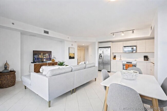 Building Photo - 4250 Biscayne Blvd