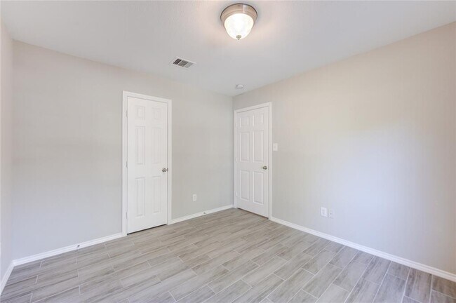 Building Photo - 1743 Vander Wilt Ln