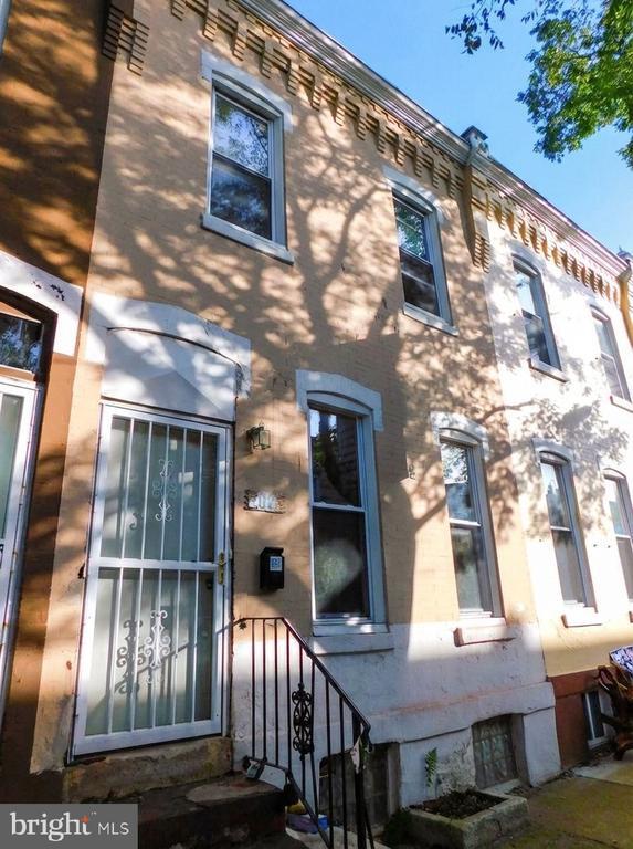 Building Photo - 2025 N Gratz St