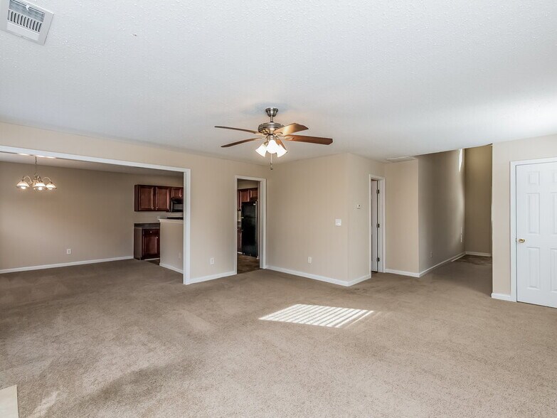 Building Photo - 1006 Rolling Meadows Rd