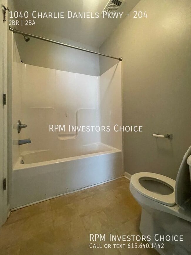 Building Photo - 1040 Charlie Daniels Pkwy