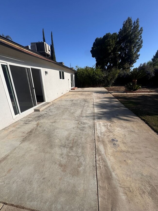 Building Photo - Charming 3 Bed/ 2 Bath Home in Clovis
