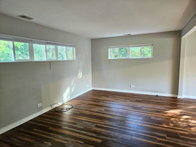 Building Photo - 122 Haman Rd