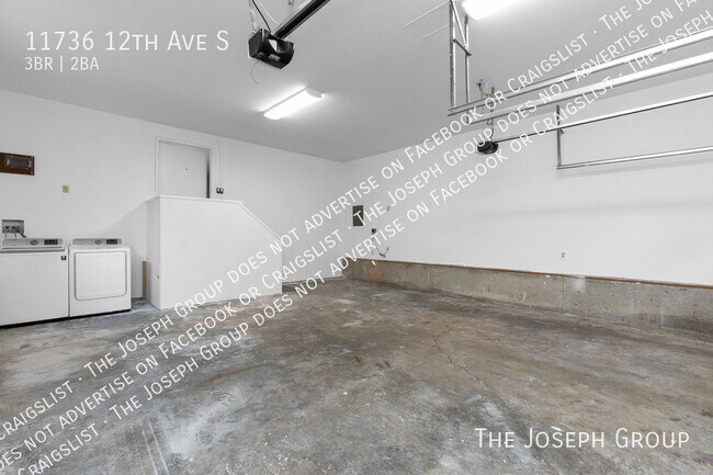 Building Photo - 11736 12th Ave S
