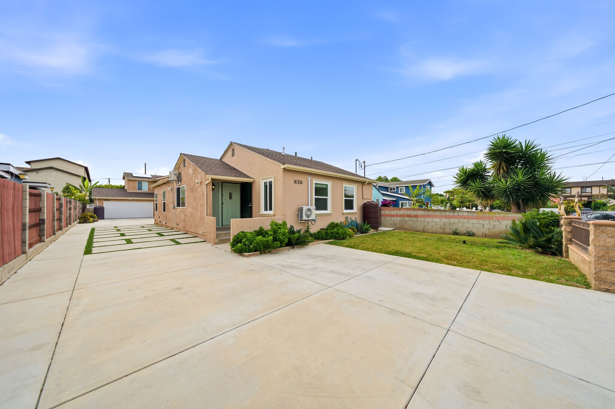 Building Photo - 16306 S Denver Ave