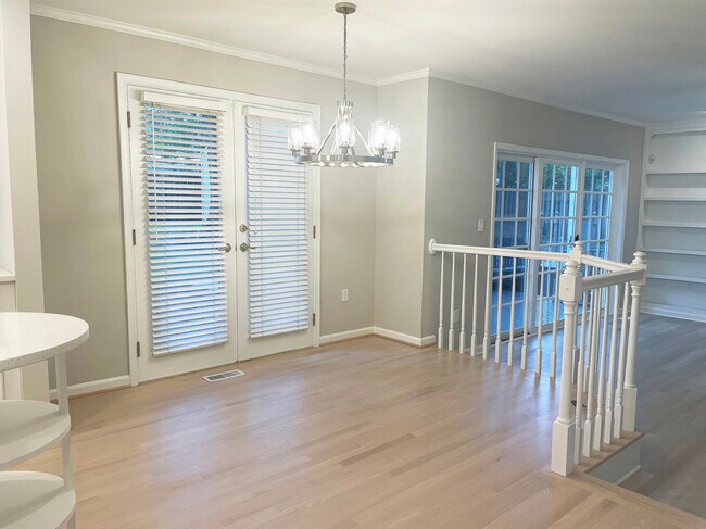 Building Photo - 2510 Heatherwood Ct