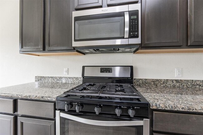 Building Photo - 541 Amberwood Pk Dr