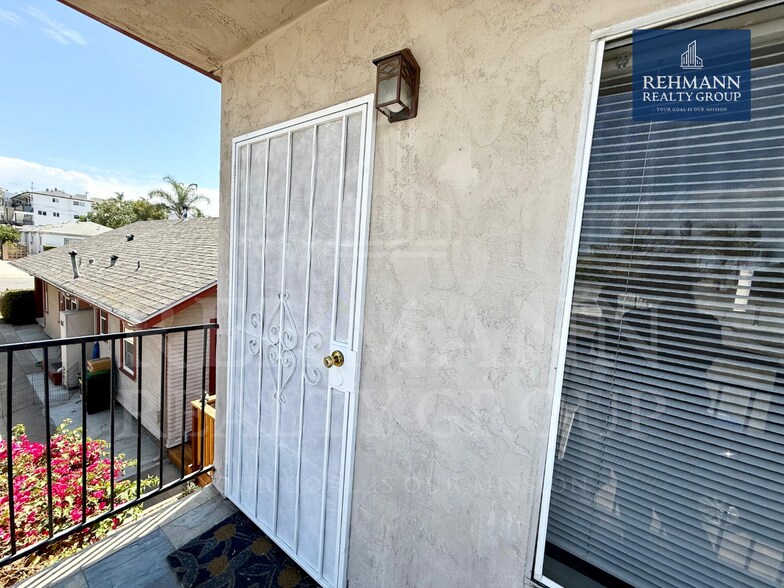 Building Photo - 3784 Arnold Ave