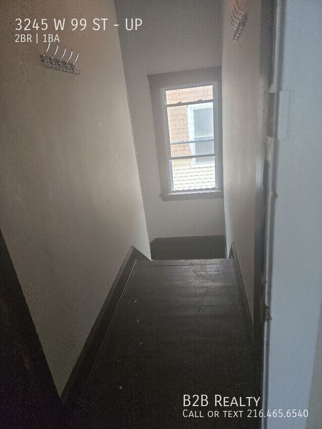 Building Photo - 3245 W 99th St