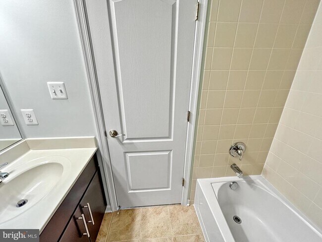 Building Photo - 12745 Longford Glen Dr