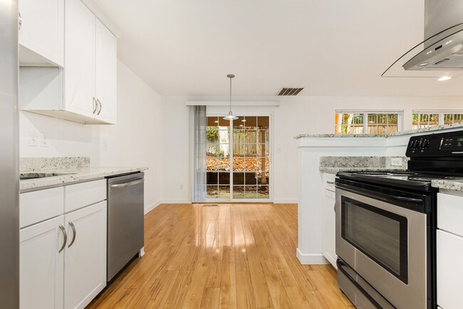 Building Photo - PM-UT-GOL*813-MF