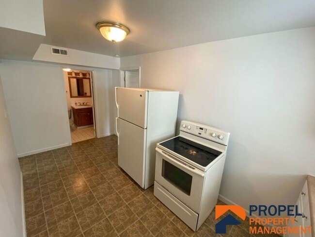 Building Photo - 8141 Macomb St
