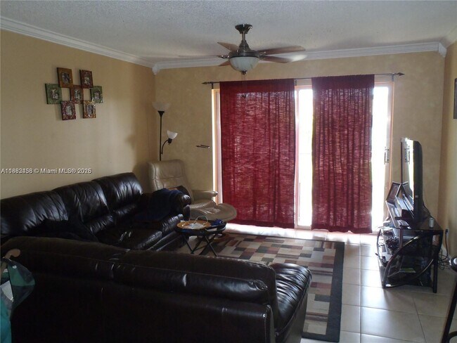 Building Photo - 2423 NW 89th Dr