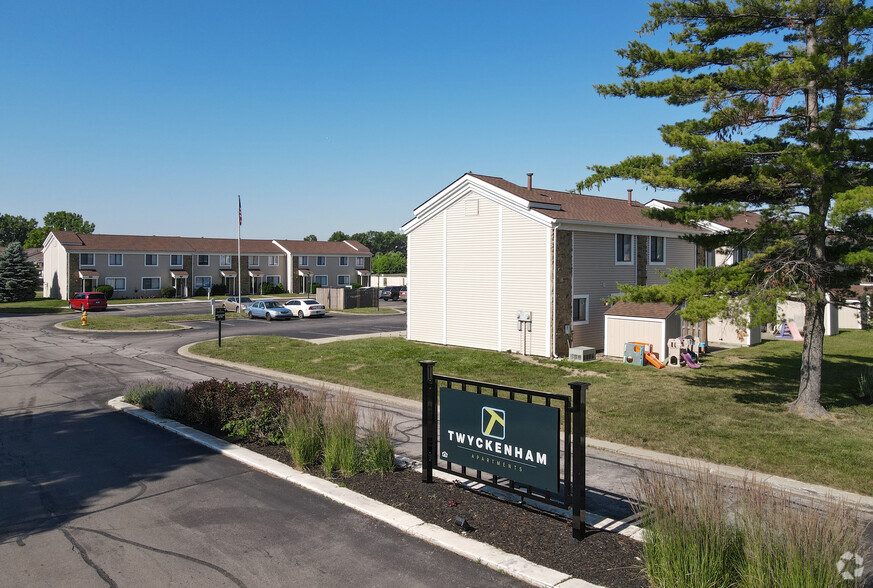 Primary Photo - Twyckenham Apartments