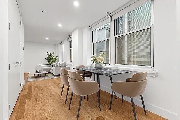 Primary Photo - 50 Murray St