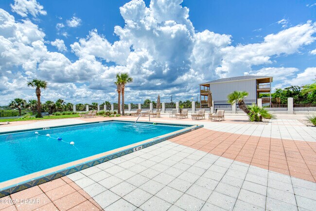 Building Photo - 1601 N Central Ave