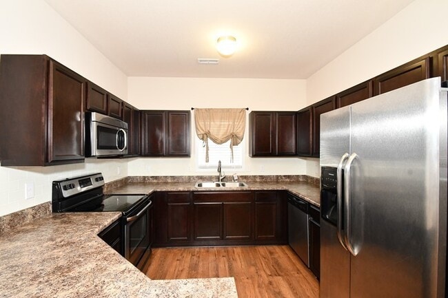 Building Photo - MOVE-IN READY Carolina Forest