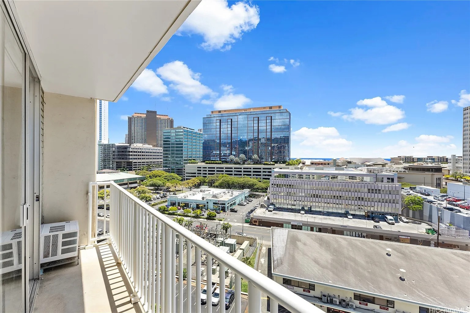 Building Photo - 750 Amana St