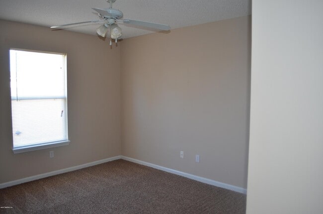 Building Photo - 4304 Hanging Moss Dr